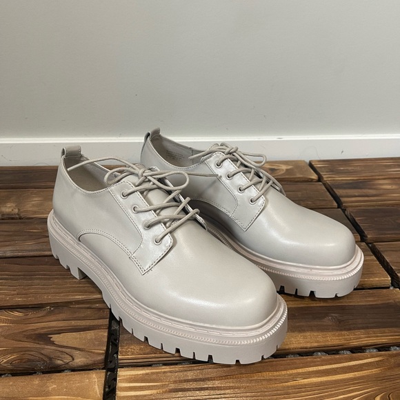 Aldo Bigmove Lace Up Light Gray Shoes Size 9 - Picture 6 of 14